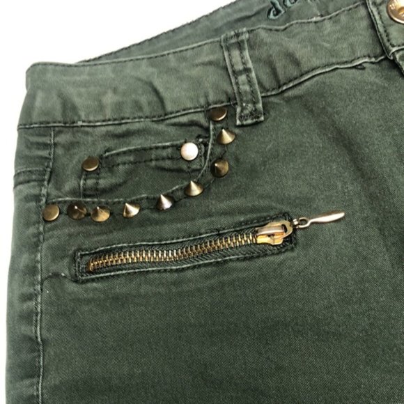 LIKE NEW DOLLHOUSE KHAKI SKINNY JEANS 8/29x28 ⭐️ - Picture 7 of 13